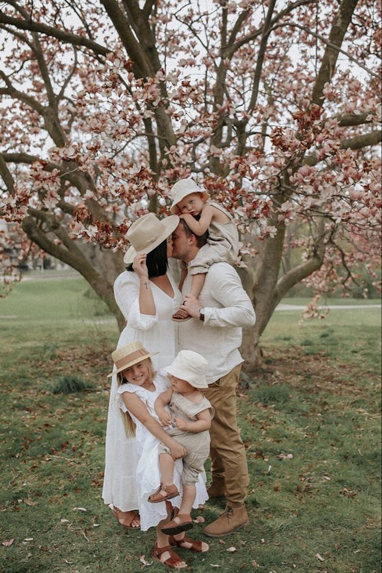 Stunning Spring Family Outfits You’ll Love in 2025!