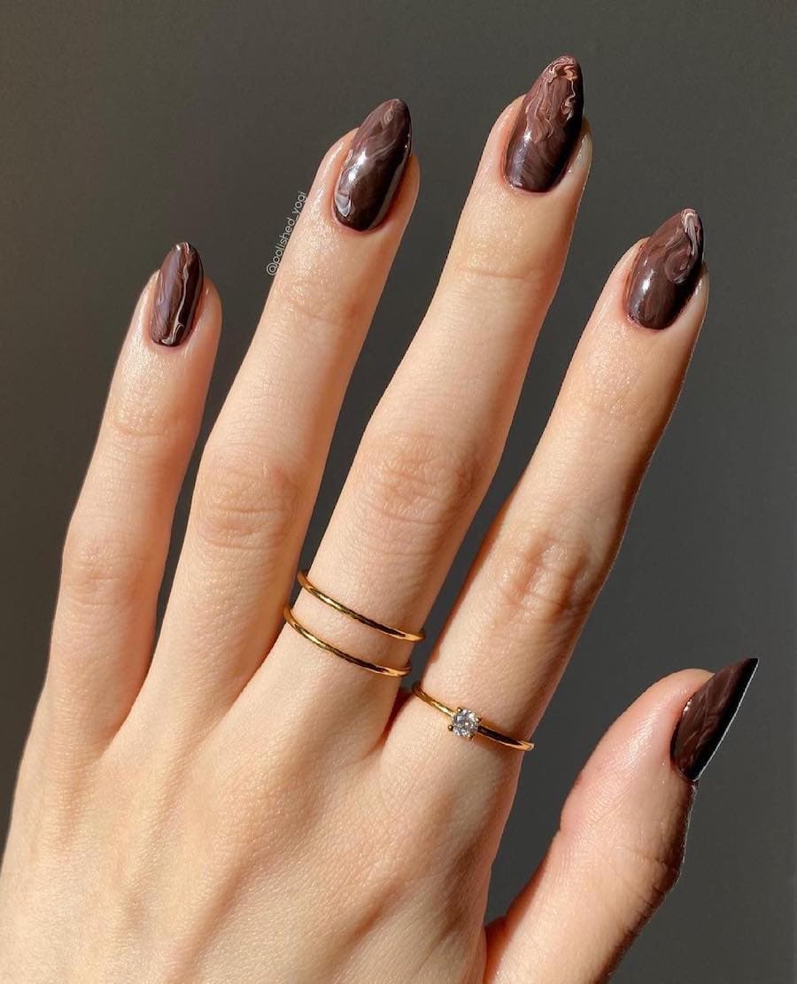 short marbled brown almond nails