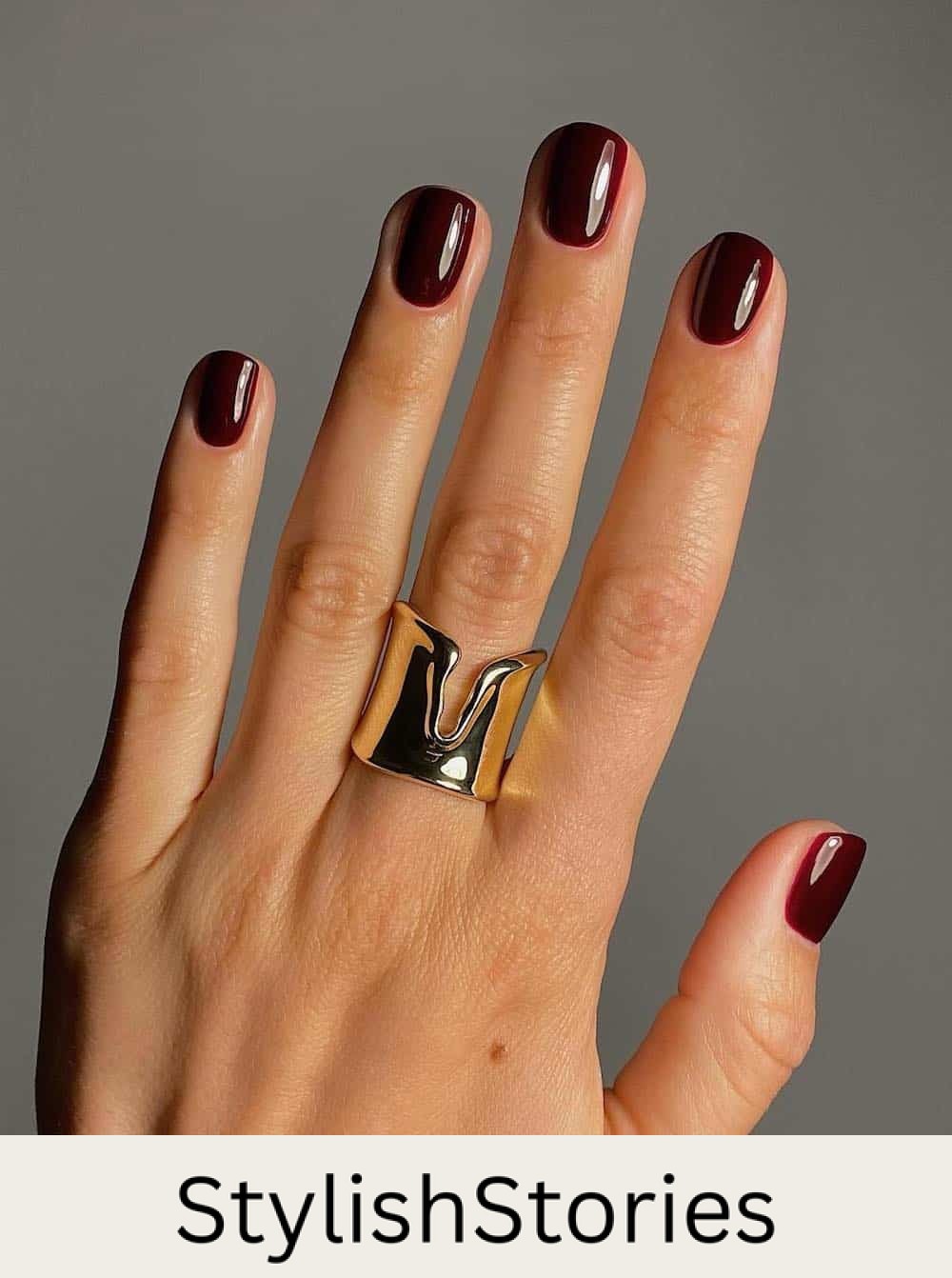 short burgundy nails