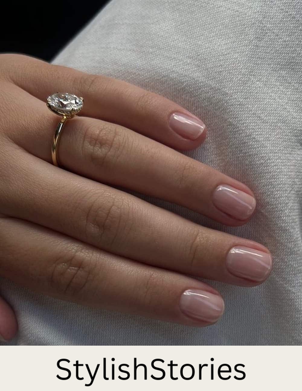 short glossy nude nails