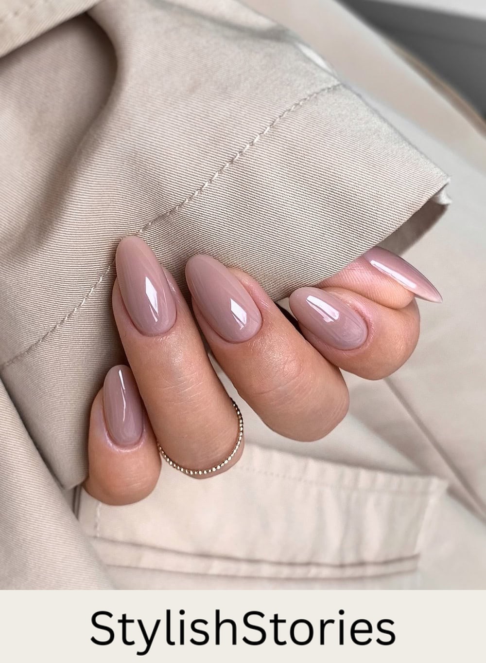 short beige almond nails