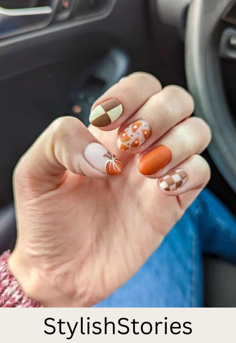short autumn collage nails with pumpkin nail art